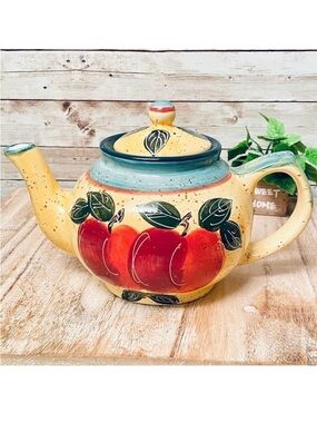 New Vintage 1998 Gorgeous CBK Ltd Yellow Green Red apples Glossy Ceramic Teapot